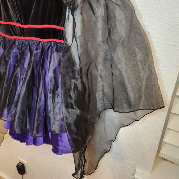 Dolls Kill Trickz N' Treatz evil queen costume One Bad Apple Costume M - Picture 13 of 16